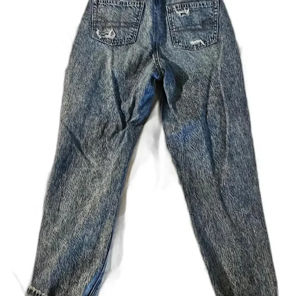 American Eagle Distressed Jeans - Relaxed Fit - Picture 2 of 8